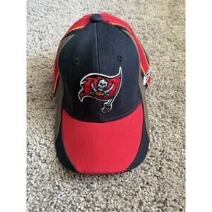 Vintage Reebok Retro logo NFL Tampa Bay Buccaneers One Size